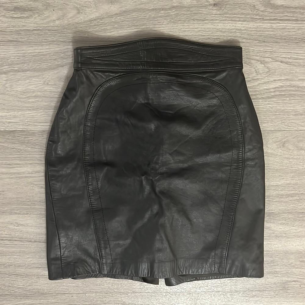 Vintage Leather Skirt Back High Waisted Mini with Back zipper and snap